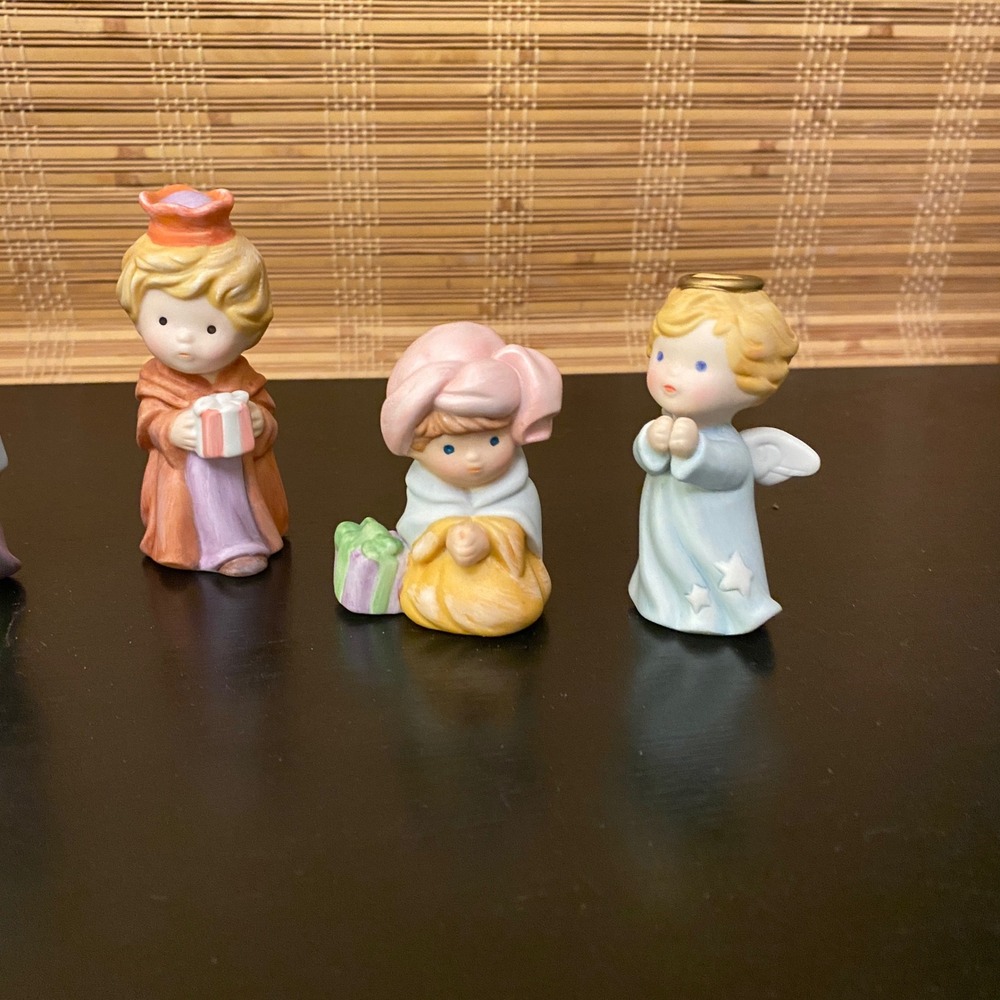 Heavenly Blessings Nativity Collection 4 Piece Figurine Set Wise Men and Angel - Picture 2 of 5